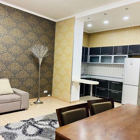 Бульвар Эркиндик74 Bishkek Ngoại thất bức ảnh
