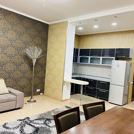 Бульвар Эркиндик74 Bishkek Ngoại thất bức ảnh