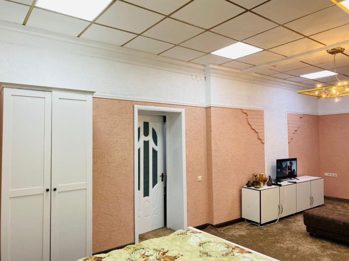 Бульвар Эркиндик74 Bishkek Ngoại thất bức ảnh