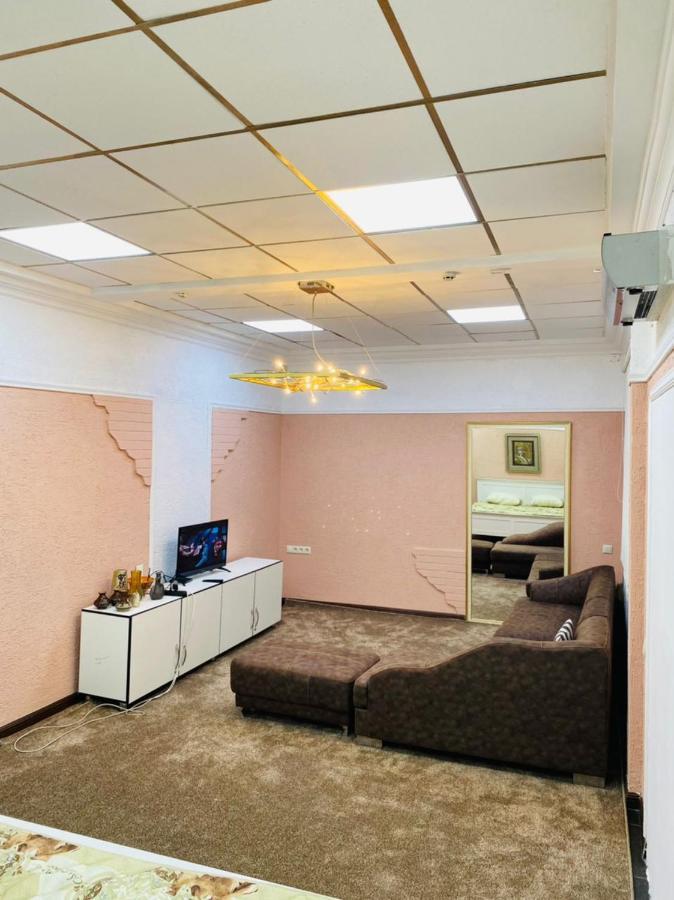 Бульвар Эркиндик74 Bishkek Ngoại thất bức ảnh