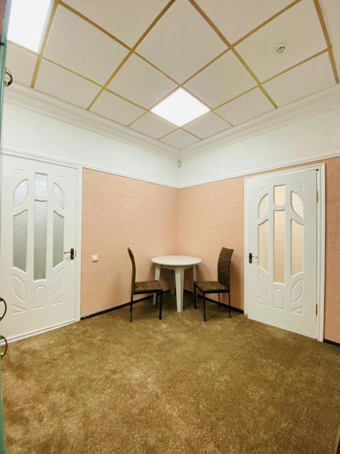 Бульвар Эркиндик74 Bishkek Ngoại thất bức ảnh