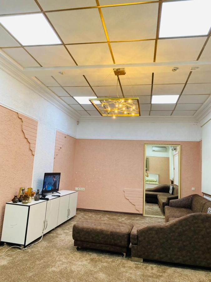 Бульвар Эркиндик74 Bishkek Ngoại thất bức ảnh
